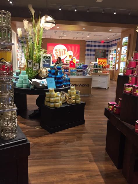 bath and body works store madison wi